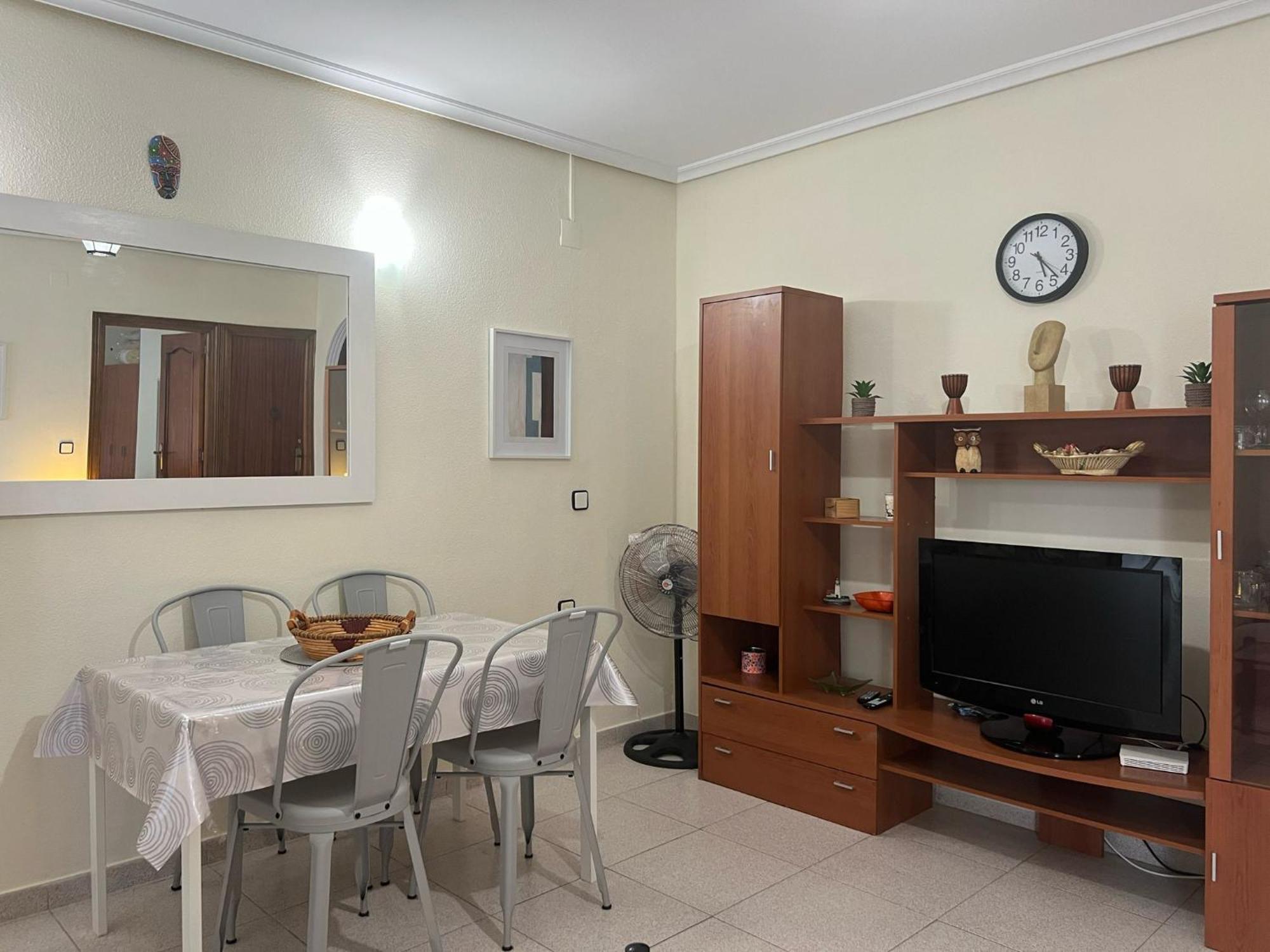 Apartment Con 5 Camas Playa 1min Con Wi-fi Alta Velocidad Patio Y Terraza Puerto de Sagunto